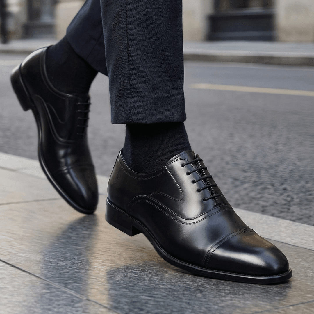 Le Richelieu "L'Exécutif" - Cuir Noir à Bout Droit - NEVISSE